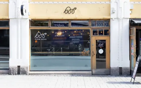 600° Pizza Slice Shop